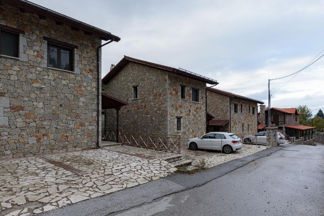 Parnassus Dreamwood Chalet Eptálofos Exterior foto